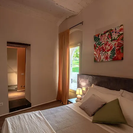 Nocleg ze śniadaniem Relais Borgo Elissa *